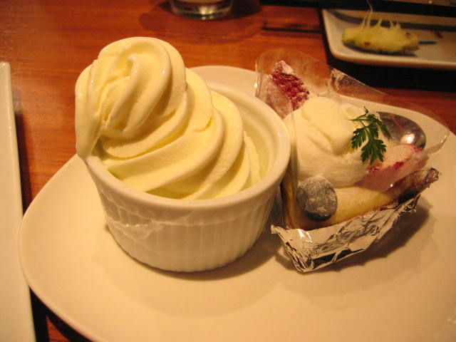 20060310cake.jpg