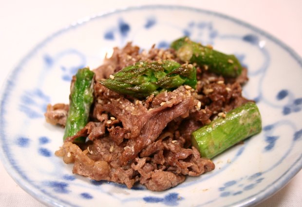 アスパラと牛肉のマヨ炒め